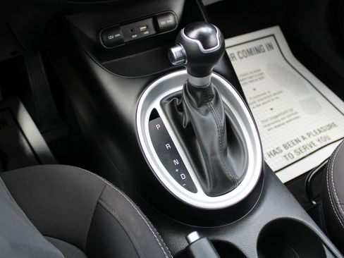 Used 2017 Kia Soul image 12