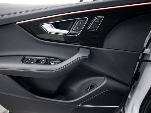 New 2026 Audi Q7 3.0T Prestige image 9