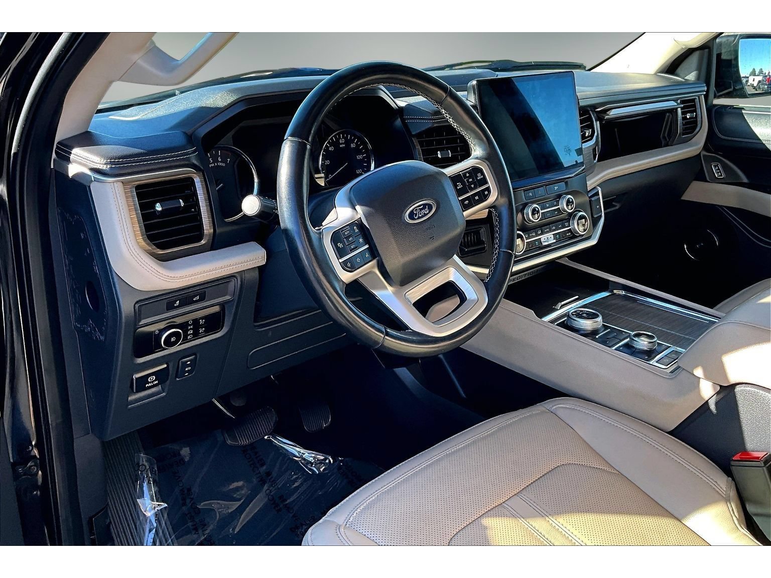Used 2024 Ford Expedition Max Limited AWD/4WD image 14