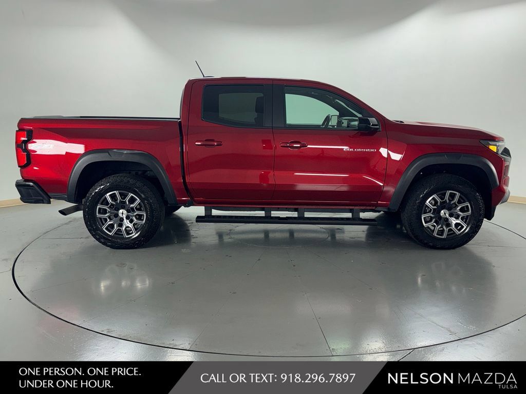 Used 2024 Chevrolet Colorado Z71 w/ Z71 Convenience Package 2 AWD/4WD image 5