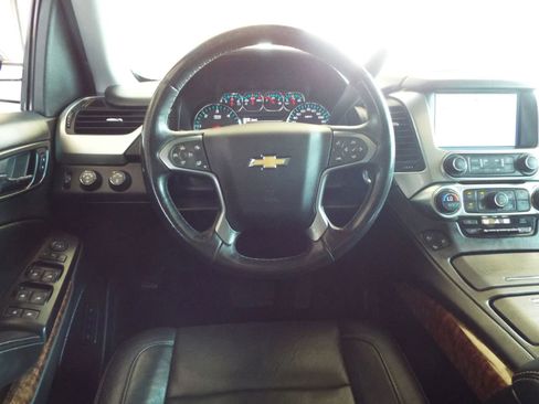 Used 2015 Chevrolet Suburban LTZ image 12