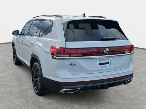New 2026 Volkswagen Atlas SE image 7