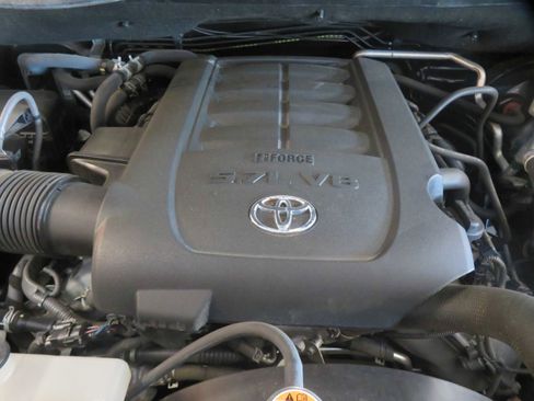 Used 2020 Toyota Sequoia Limited w/ Safety & Convenience Package AWD/4WD image 68