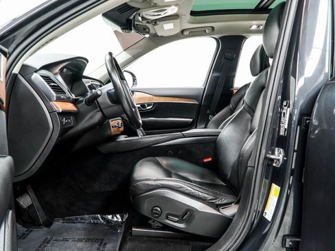 Used 2021 Volvo XC90 T8 Inscription Expression w/ Climate Package image 37