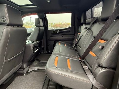 Used 2025 GMC Sierra 1500 AT4 w/ AT4 Preferred Package image 17