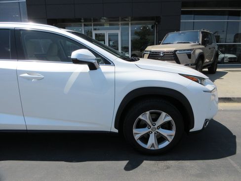 Used 2017 Lexus NX 200t AWD w/ Premium Package image 12