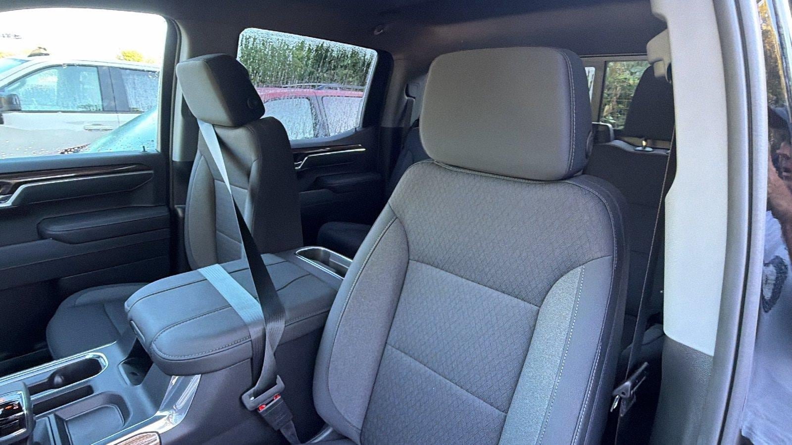 New 2026 Chevrolet Silverado 1500 RST w/ Convenience Package II AWD/4WD image 4
