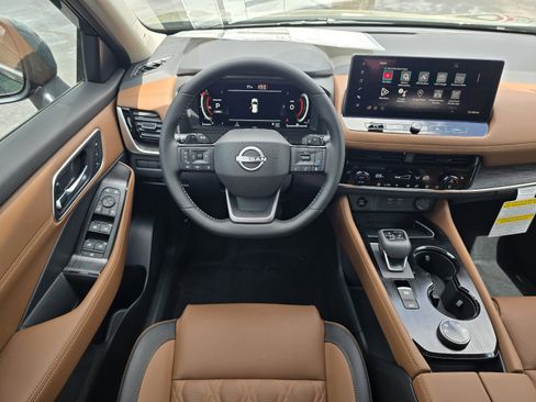 New 2026 Nissan Rogue Platinum AWD/4WD image 13