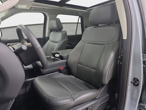 Used 2026 Ford Expedition Active AWD/4WD image 14
