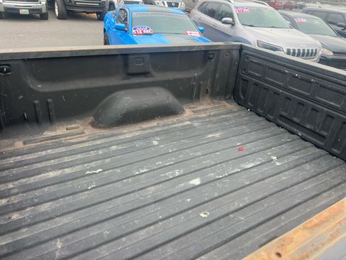 Used 2017 GMC Sierra 1500 4x4 Double Cab w/ Sierra Convenience Package image 16