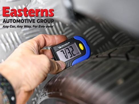 Used 2022 Tesla Model Y Long Range image 22