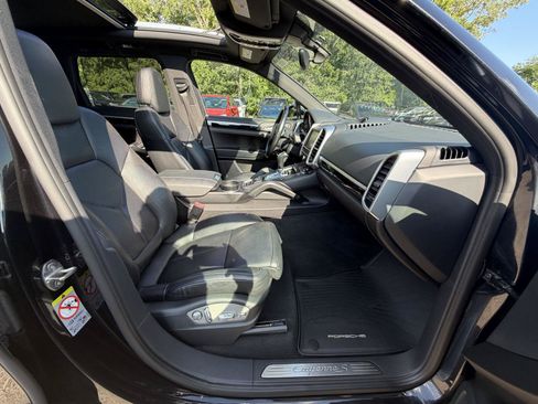 Used 2014 Porsche Cayenne S AWD/4WD image 33