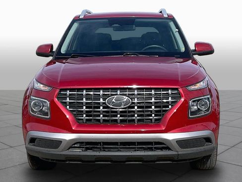 Used 2025 Hyundai Venue SEL FWD image 4