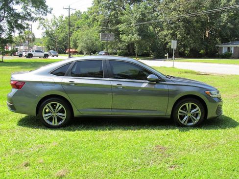 Used 2022 Volkswagen Jetta SE image 7