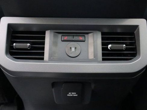 New 2026 Ford F250 Lariat w/ Black Appearance Package AWD/4WD image 39