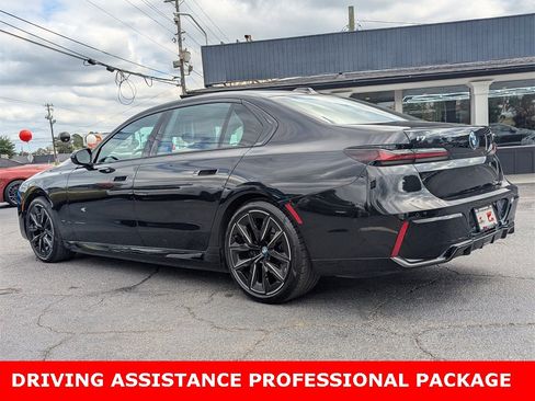 Used 2023 BMW i7 xDrive60 image 3