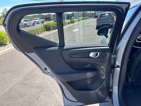 Certified 2025 Volvo XC40 B5 Plus AWD/4WD image 14