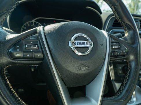 Used 2017 Nissan Maxima Platinum FWD image 31