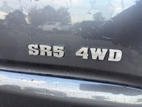 Used 2008 Toyota 4Runner SR5 AWD/4WD image 4