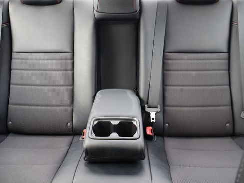 Used 2017 Toyota Camry SE image 30