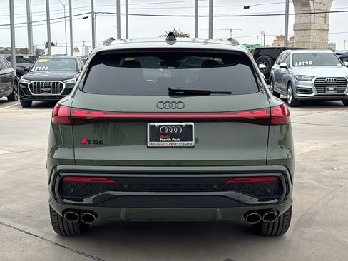 New 2025 Audi SQ5 Prestige image 6