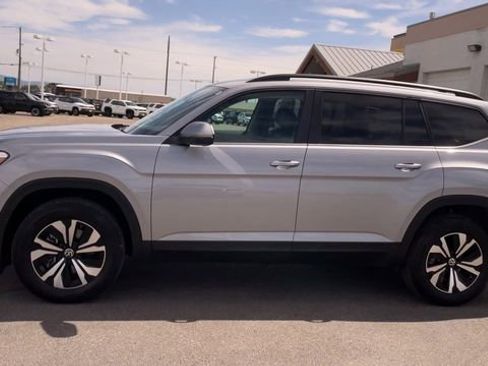 Used 2026 Volkswagen Atlas SE AWD/4WD image 6