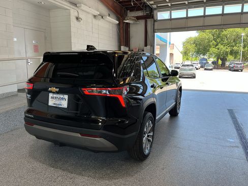 New 2026 Chevrolet Equinox LT FWD image 10