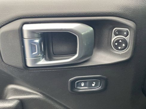 Used 2024 Jeep Wrangler Sport S w/ Convenience Group image 7