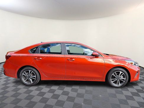 Used 2024 Kia Forte LXS image 7