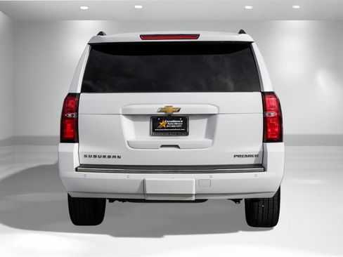 Used 2020 Chevrolet Suburban Premier w/ 6.2L Performance Package image 7