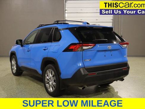Used 2019 Toyota RAV4 XLE Premium FWD image 6