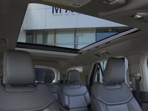 New 2026 Ford Explorer Active w/ Active Comfort Package image 23