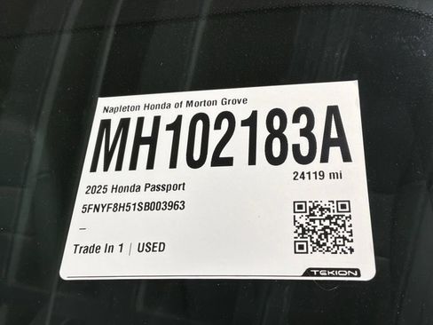 Used 2025 Honda Passport EX-L image 37