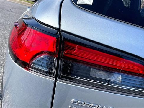 Used 2025 Toyota Corolla Cross XLE w/ Convenience Package image 29