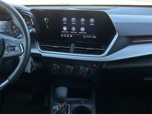 Used 2025 Chevrolet Trax RS image 18