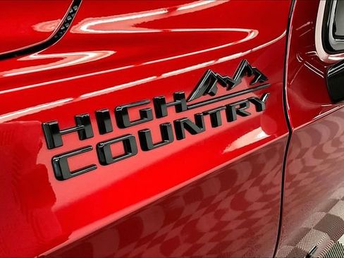 Used 2024 Chevrolet Tahoe High Country AWD/4WD image 38