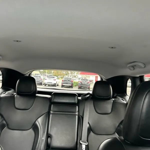 Used 2019 Jeep Cherokee Limited AWD/4WD image 17
