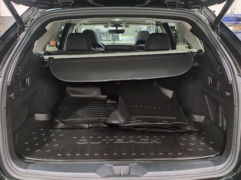 Used 2021 Subaru Outback Limited image 12