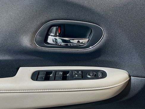 Used 2020 Honda HR-V EX image 13