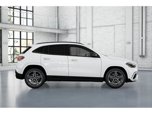 New 2026 Mercedes-Benz GLA 250 4MATIC image 2