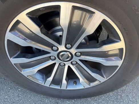 Used 2019 Nissan Armada SL w/ Premium Package RWD image 8