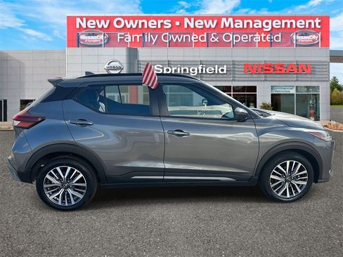 Certified 2024 Nissan Kicks SR image 4