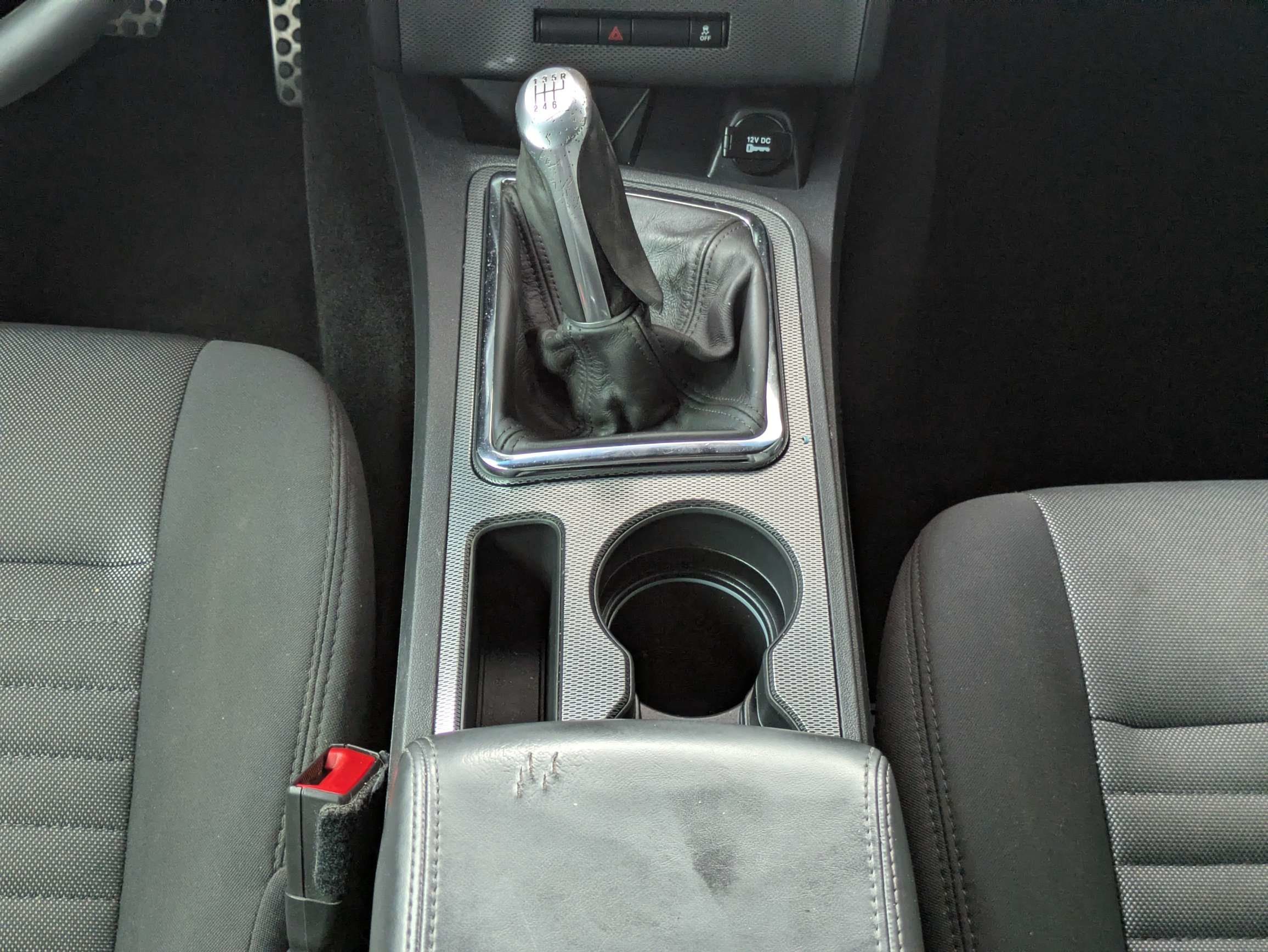 Used 2013 Dodge Challenger R/T RWD image 6