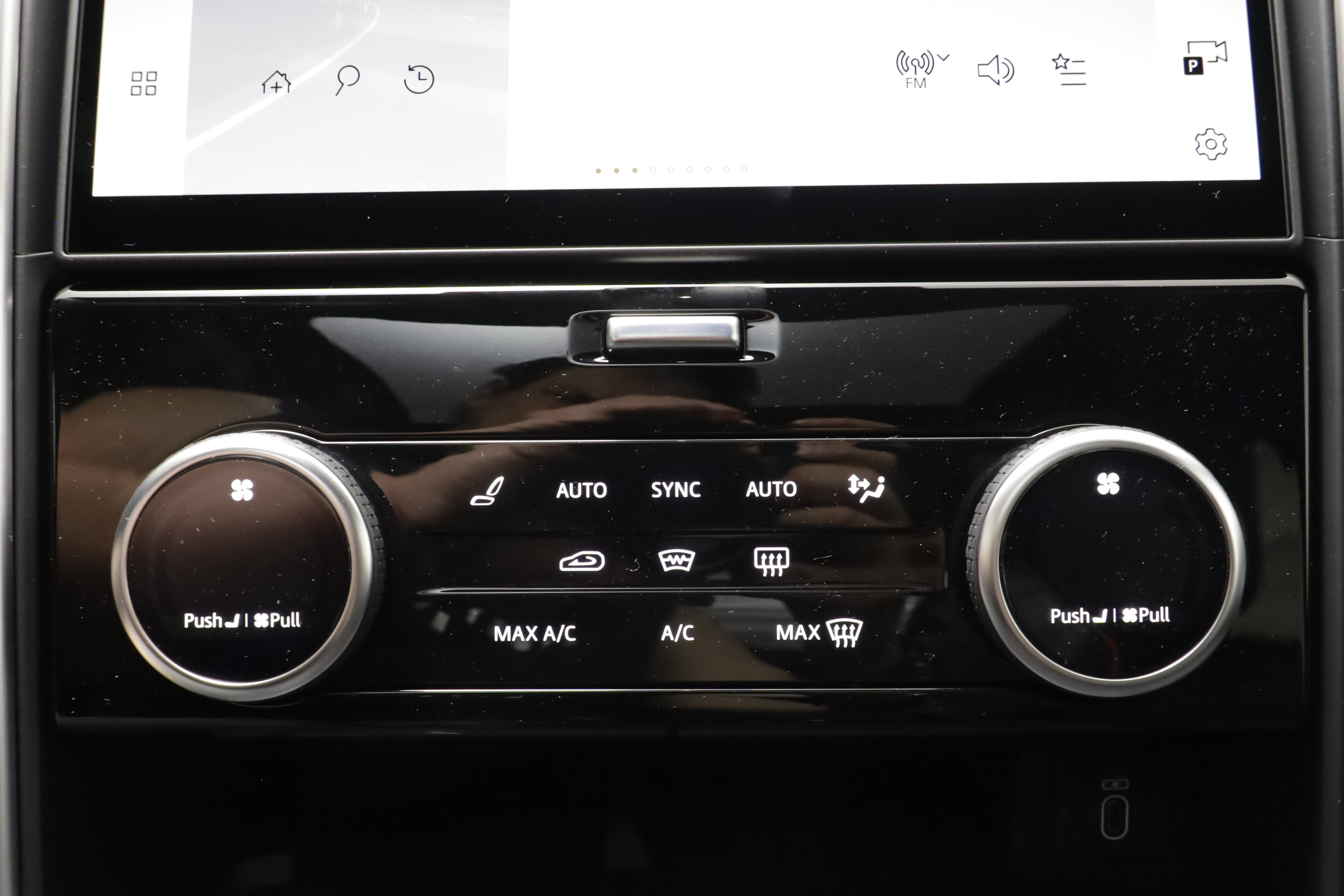 New 2026 Land Rover Discovery Limited Edition AWD/4WD image 14