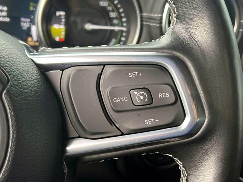 Used 2023 Jeep Wrangler Unlimited Sahara w/ Cold Weather Group image 19