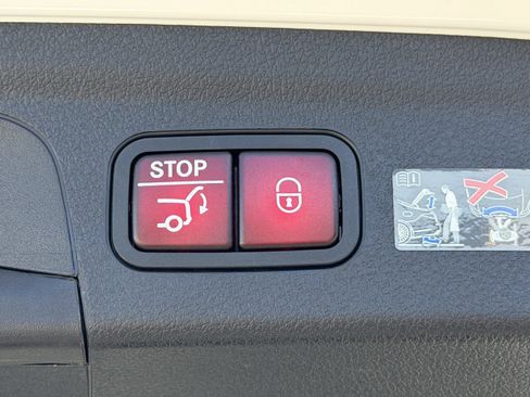 New 2026 Mercedes-Benz GLE 350 4MATIC image 14