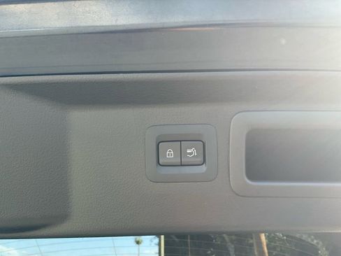 Used 2023 MAZDA CX-50 2.5 S w/ Preferred Plus Pkg image 10