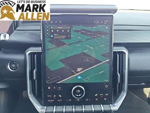 Used 2025 GMC Acadia Elevation image 14