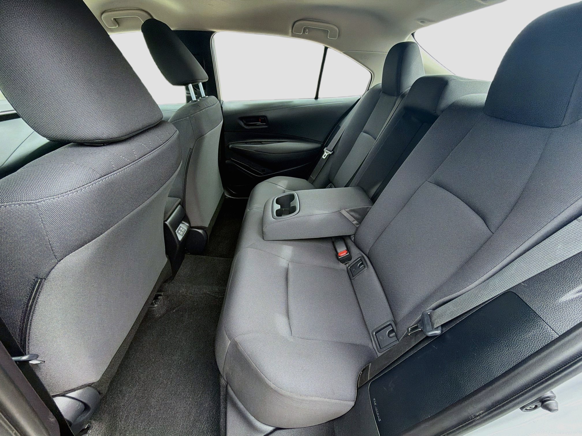 Used 2026 Toyota Corolla LE FWD image 28