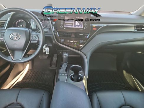 Used 2022 Toyota Camry SE image 13